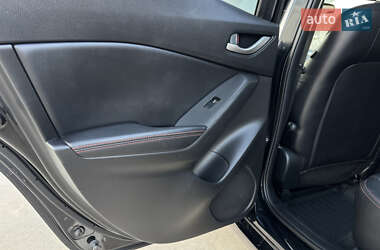 Хэтчбек Mazda 3 2014 в 