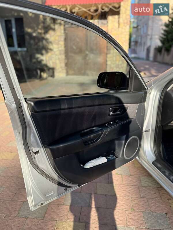 Седан Mazda 3 2008 в Тернополі