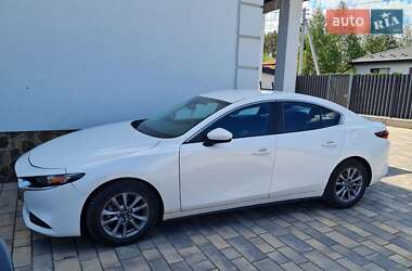 Седан Mazda 3 2020 в Бучі