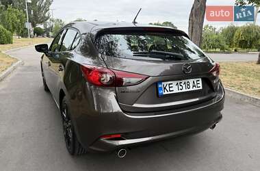 Хэтчбек Mazda 3 2017 в 