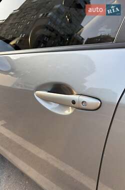 Седан Mazda 3 2013 в 
