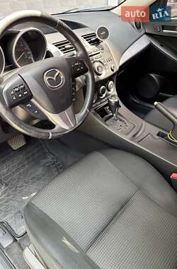 Седан Mazda 3 2013 в Дніпрі