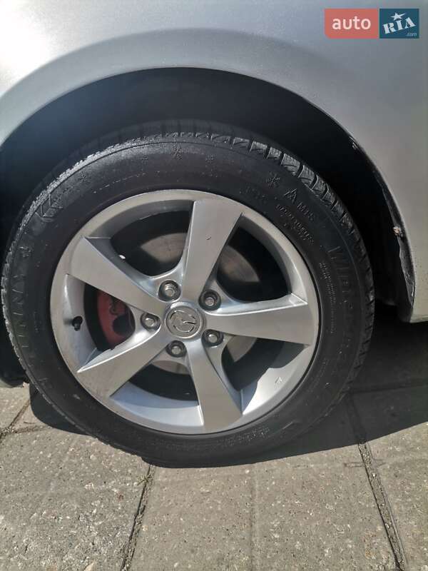 Хэтчбек Mazda 3 2003 в Запорожье