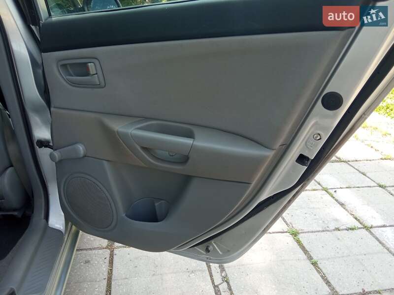 Хэтчбек Mazda 3 2003 в Запорожье
