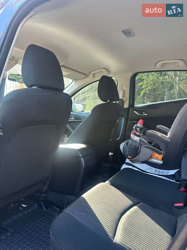 Седан Mazda 3 2016 в Житомире