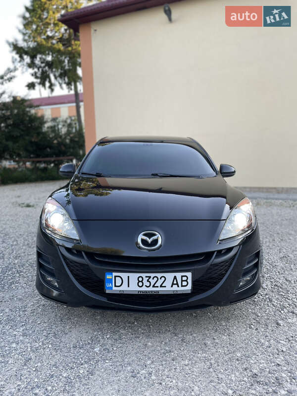 Седан Mazda 3 2009 в Волочиську