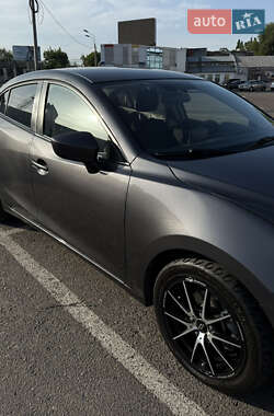Седан Mazda 3 2014 в 