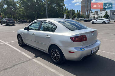 Седан Mazda 3 2004 в Березанке