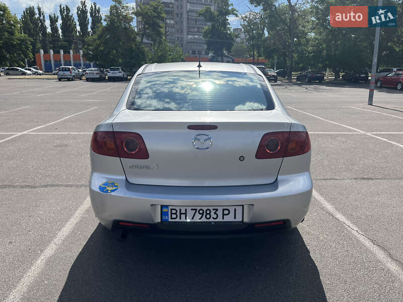 Седан Mazda 3 2004 в Березанке