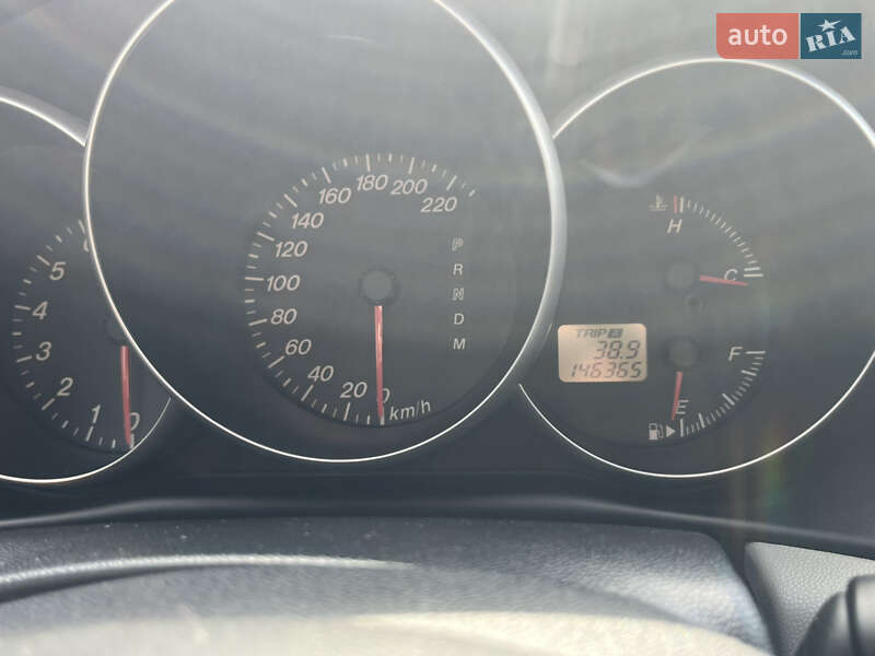 Седан Mazda 3 2004 в Березанке