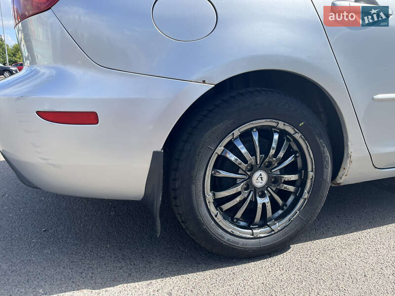 Седан Mazda 3 2004 в Одесі