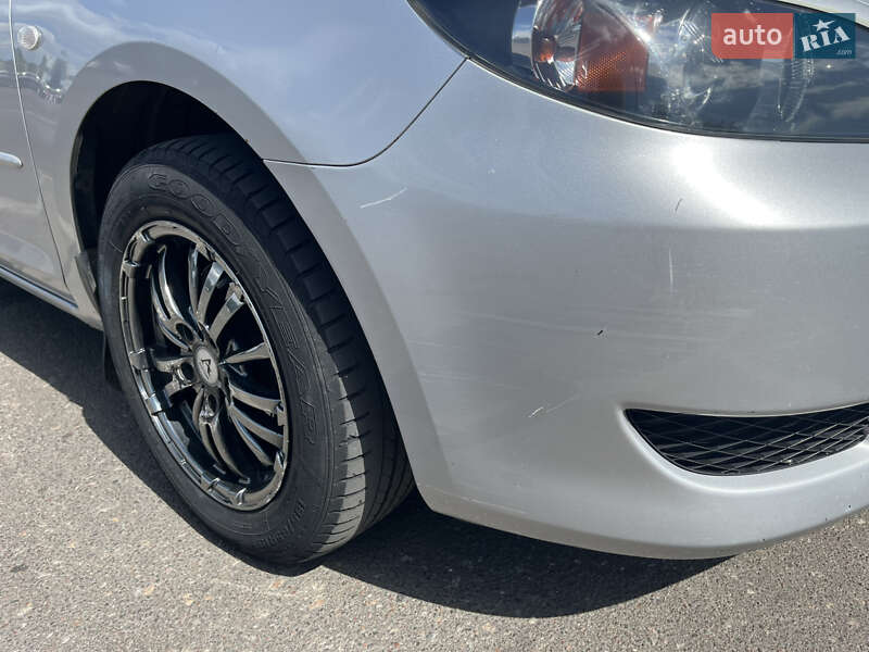 Седан Mazda 3 2004 в Березанке