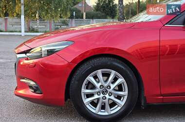 Седан Mazda 3 2016 в 