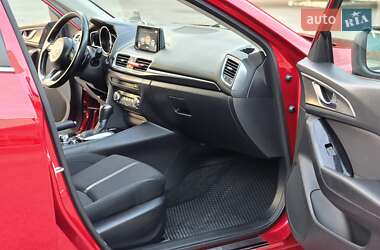 Седан Mazda 3 2016 в 