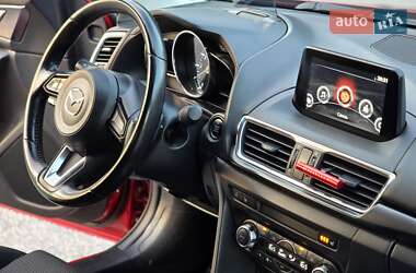 Седан Mazda 3 2016 в 