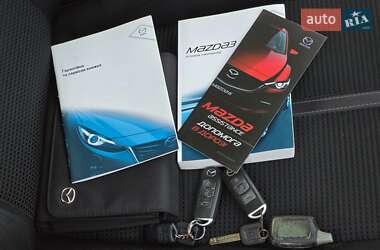 Седан Mazda 3 2016 в 