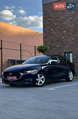 Седан Mazda 3 2019 в Киеве