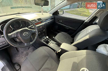 Седан Mazda 3 2005 в Миргороді