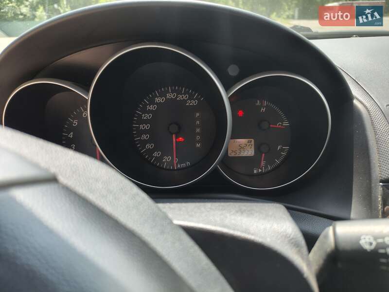 Седан Mazda 3 2005 в Харкові