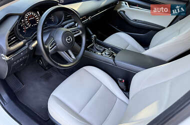 Седан Mazda 3 2019 в Чернигове