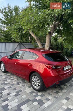 Хэтчбек Mazda 3 2016 в 