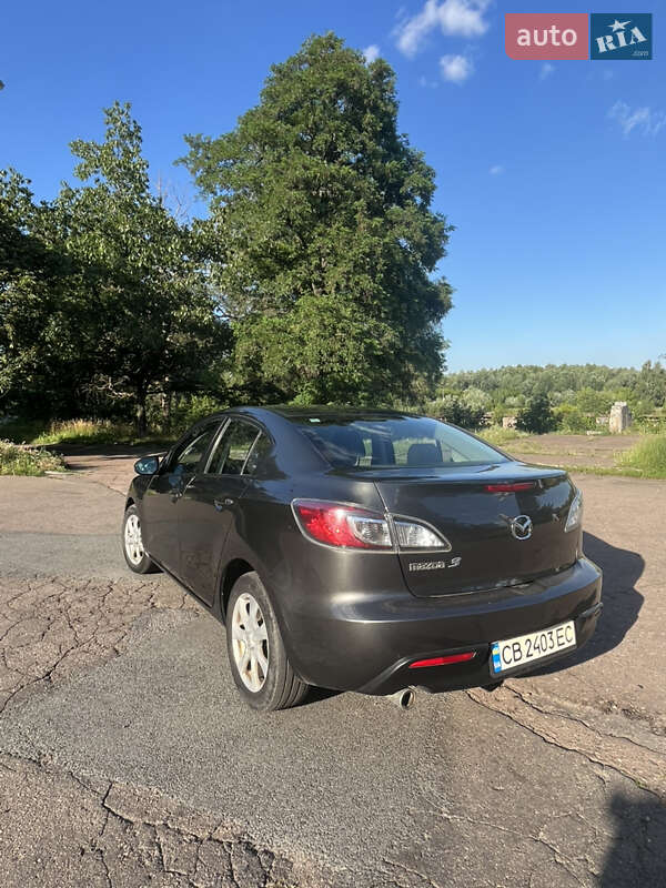 Седан Mazda 3 2009 в Чернигове