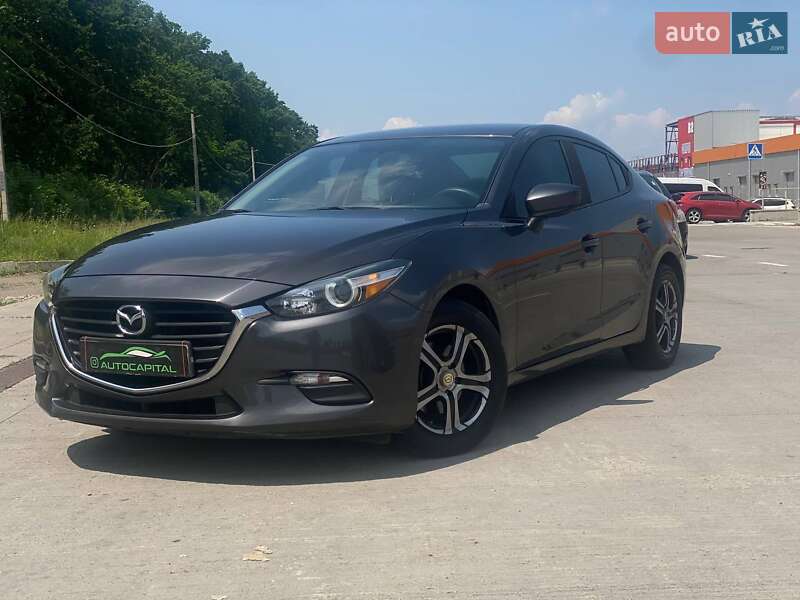 Седан Mazda 3 2017 в Киеве