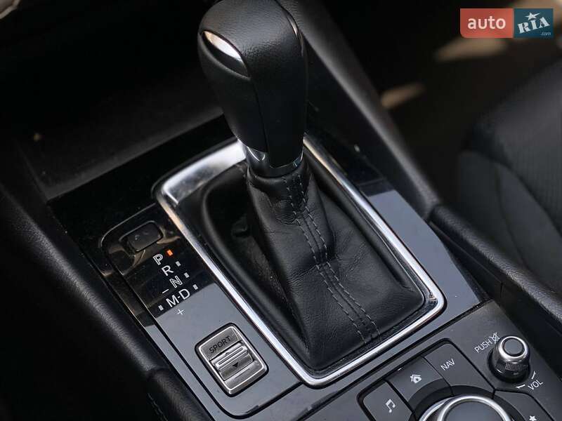 Седан Mazda 3 2017 в Киеве