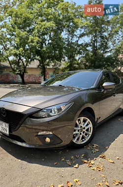 Седан Mazda 3 2016 в Николаеве