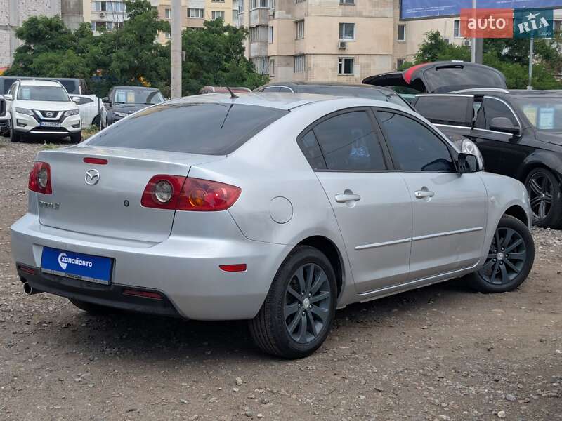 Седан Mazda 3 2004 в Киеве