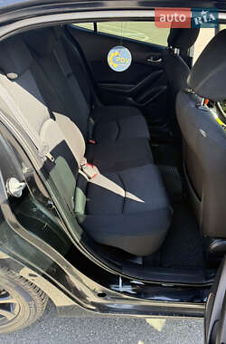 Седан Mazda 3 2015 в 