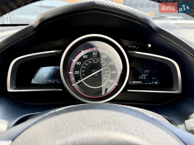 Седан Mazda 3 2014 в Харькове