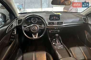 Хэтчбек Mazda 3 2018 в 