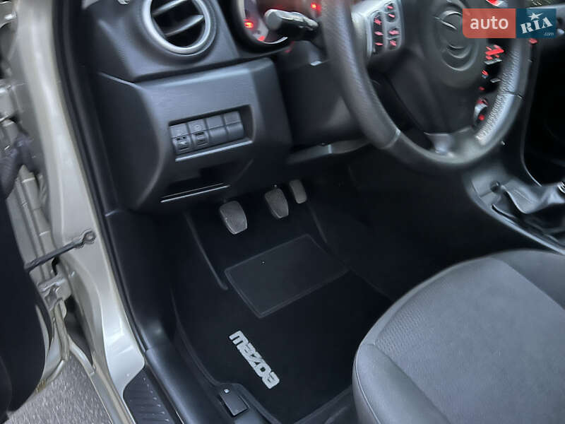 Седан Mazda 3 2007 в Києві