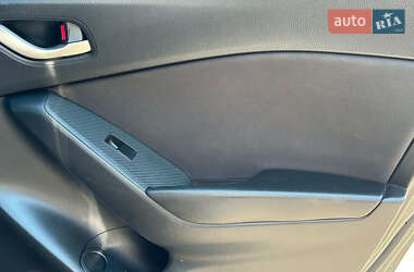 Седан Mazda 3 2014 в 