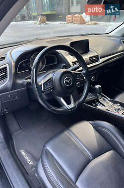Седан Mazda 3 2017 в 