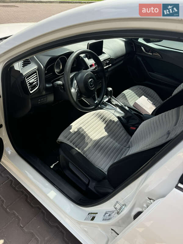Хетчбек Mazda 3 2015 в Києві