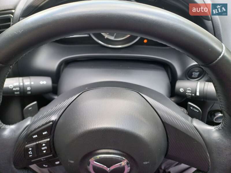 Седан Mazda 3 2016 в Днепре
