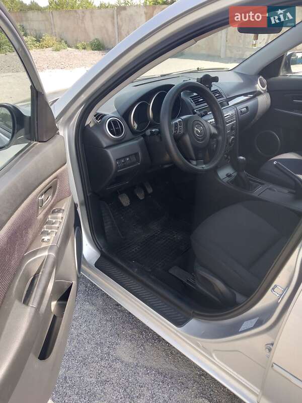 Хетчбек Mazda 3 2007 в Дніпрі