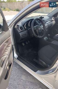 Хэтчбек Mazda 3 2007 в 