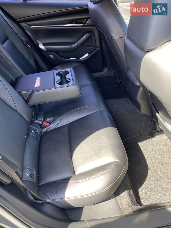 Седан Mazda 3 2021 в Киеве