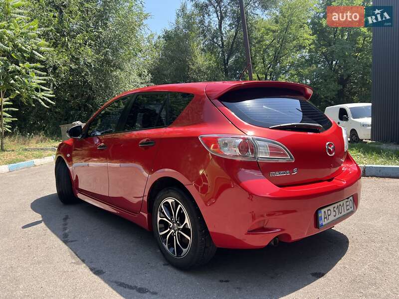 Хэтчбек Mazda 3 2012 в Запорожье