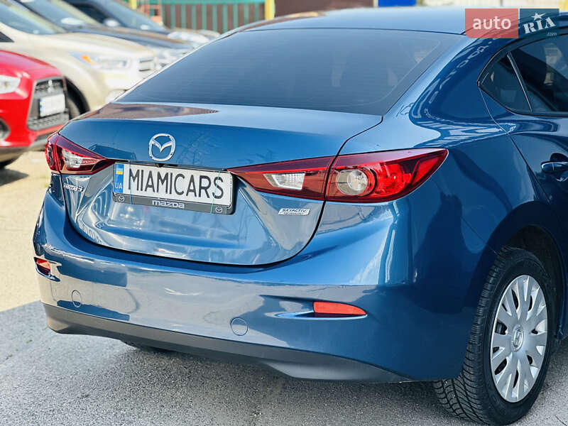 Седан Mazda 3 2016 в Харкові