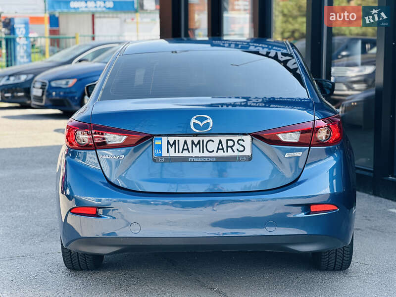 Седан Mazda 3 2016 в Харкові