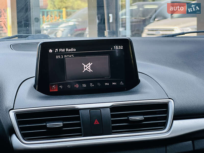Седан Mazda 3 2016 в Харкові