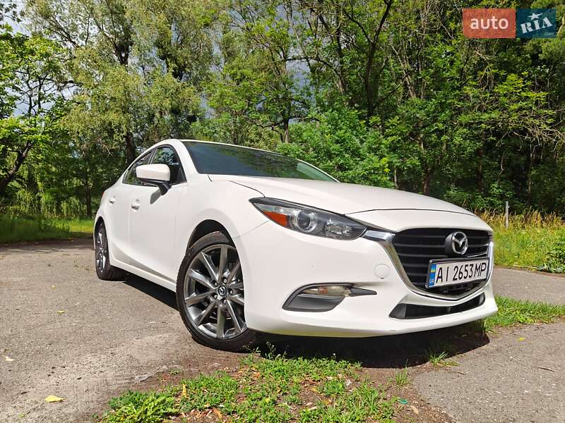 Седан Mazda 3 2018 в 