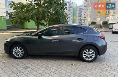 Хэтчбек Mazda 3 2015 в 
