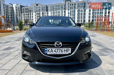 Седан Mazda 3 2015 в 
