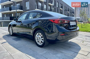 Седан Mazda 3 2015 в 