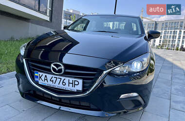 Седан Mazda 3 2015 в 